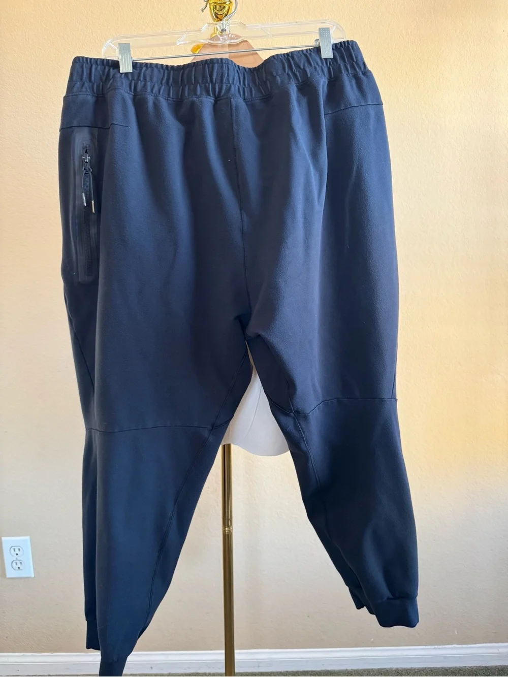 Nike Joggers Sportswear Tech Pack Knit Sweatpants - Mens 2XL Black.